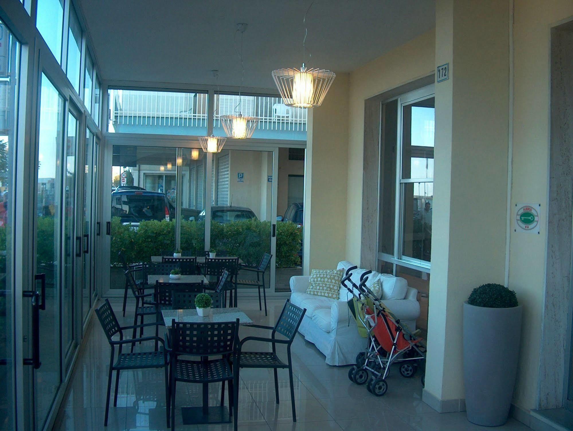 Hotel Trevi Bellaria-Igea Marina Esterno foto