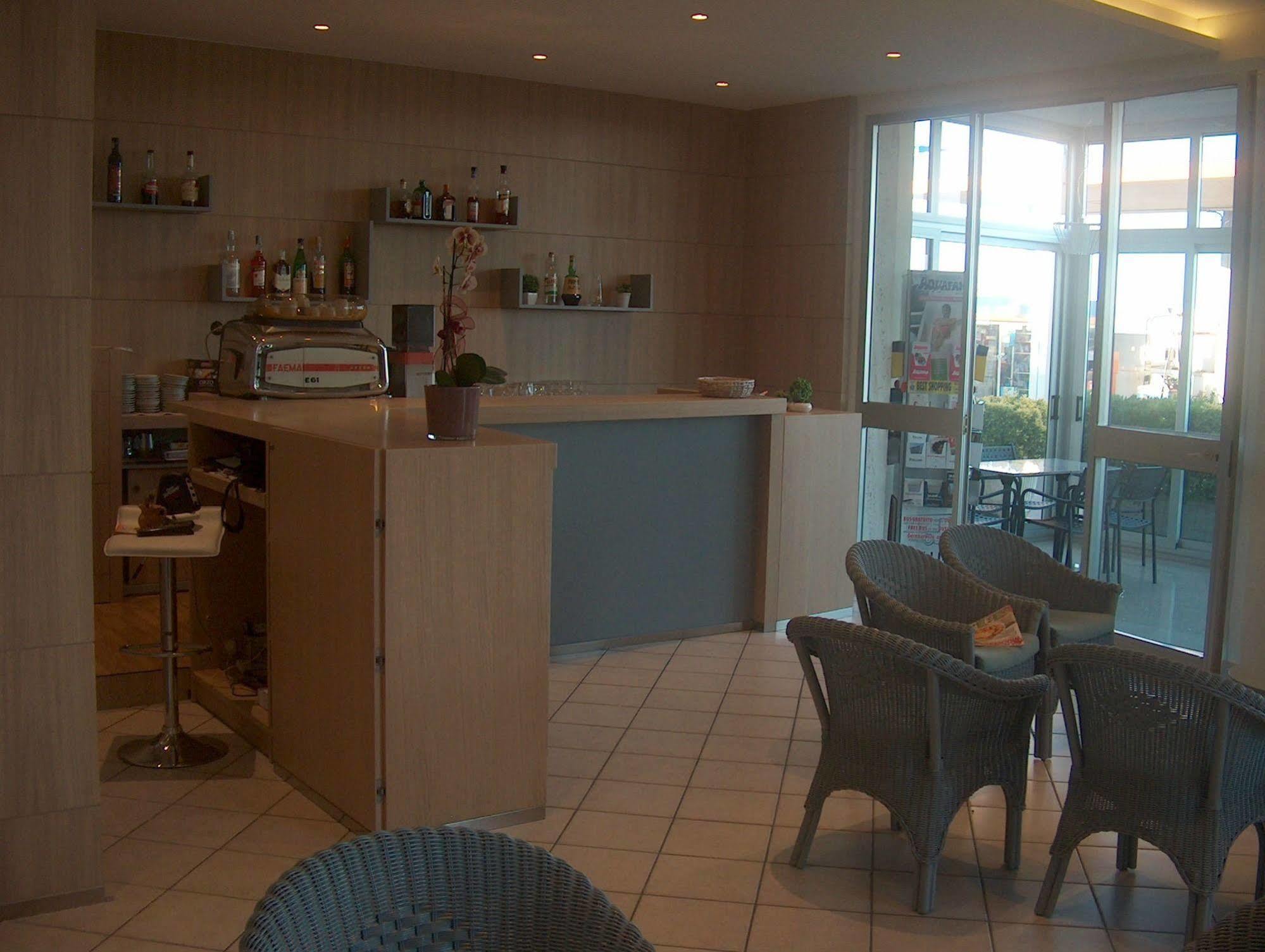 Hotel Trevi Bellaria-Igea Marina Esterno foto