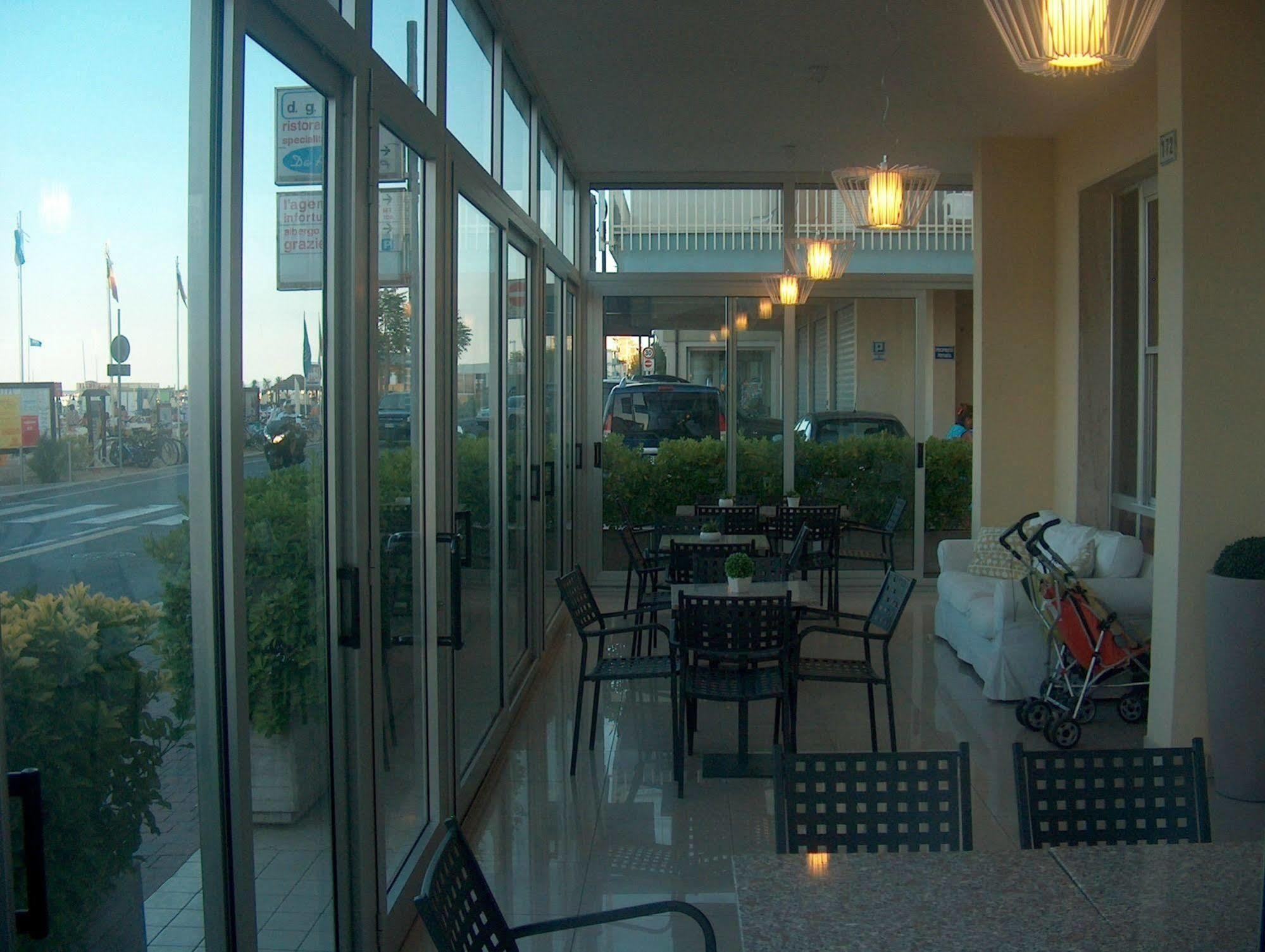 Hotel Trevi Bellaria-Igea Marina Esterno foto